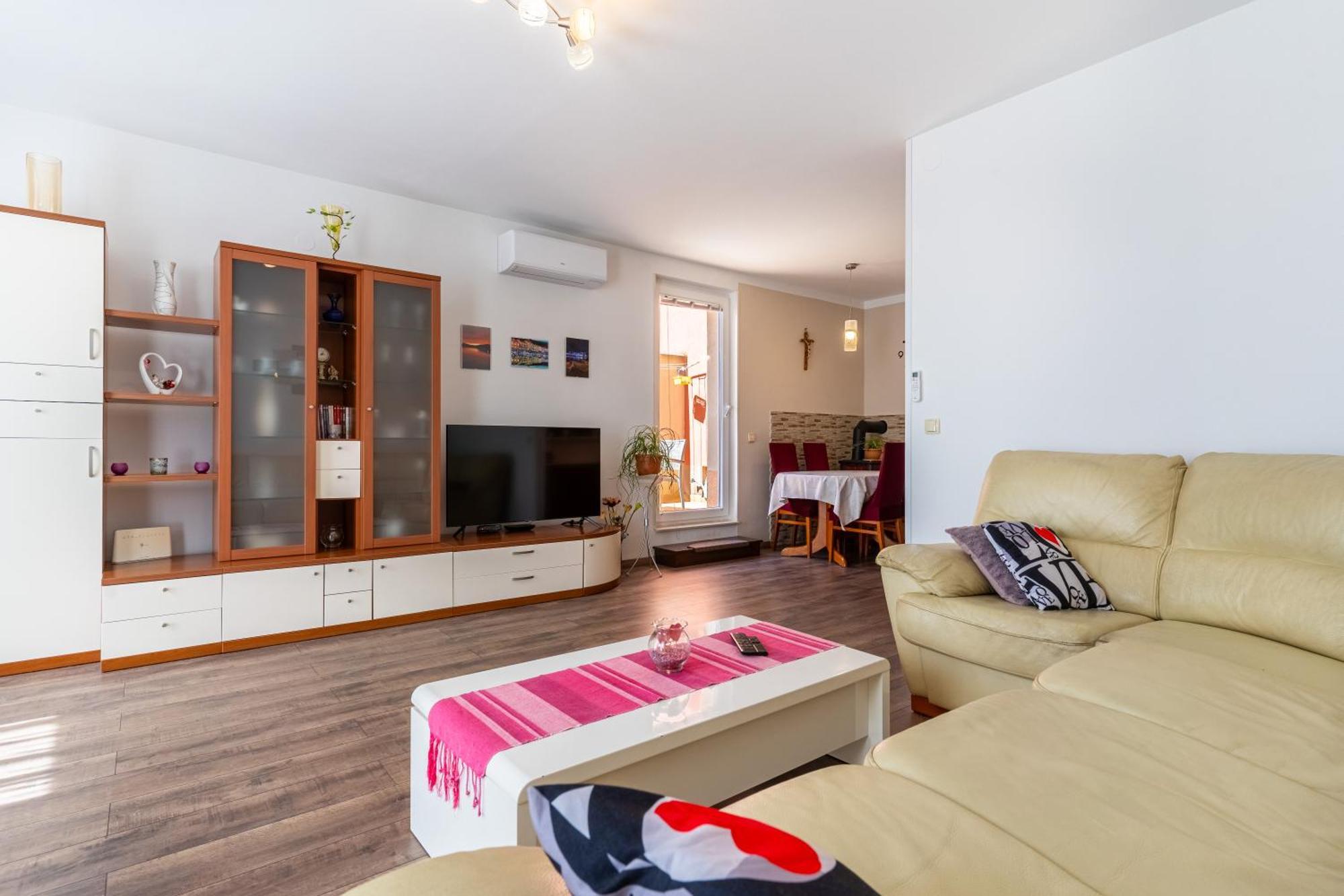 Apartman Laura 크레스 외부 사진