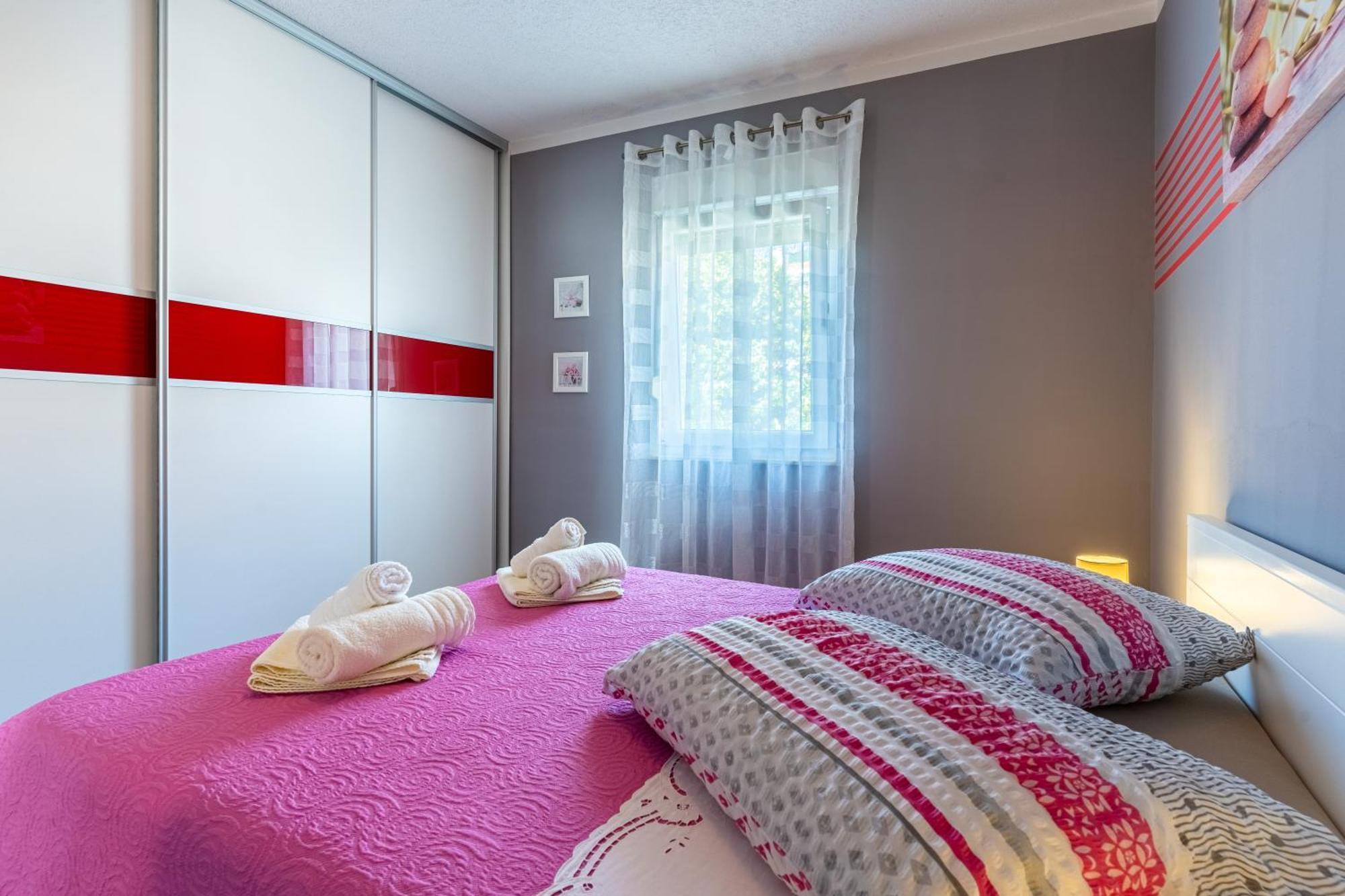Apartman Laura 크레스 외부 사진