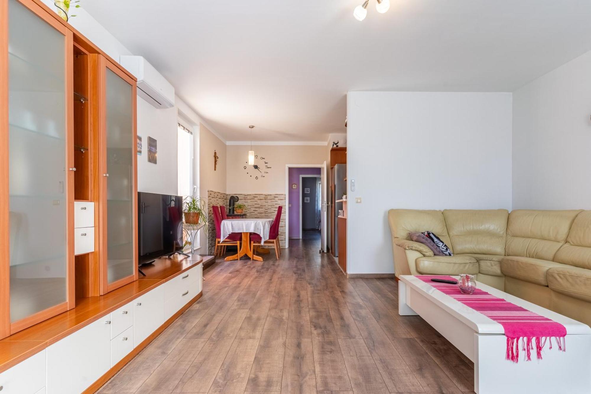 Apartman Laura 크레스 외부 사진